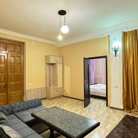 Benene'S Apartments Tbilisi Eksteriør bilde
